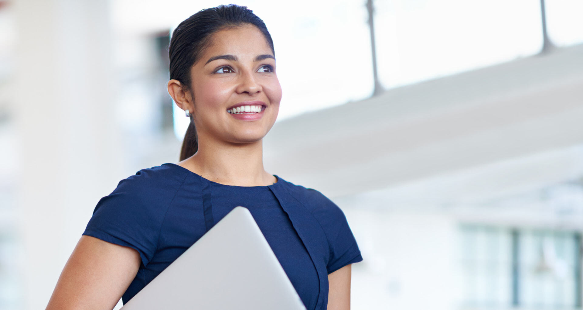 ¿Por qué estudiar una maestría mejora tu futuro profesional/académico?